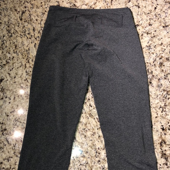 Lululemon capris - Picture 4 of 8